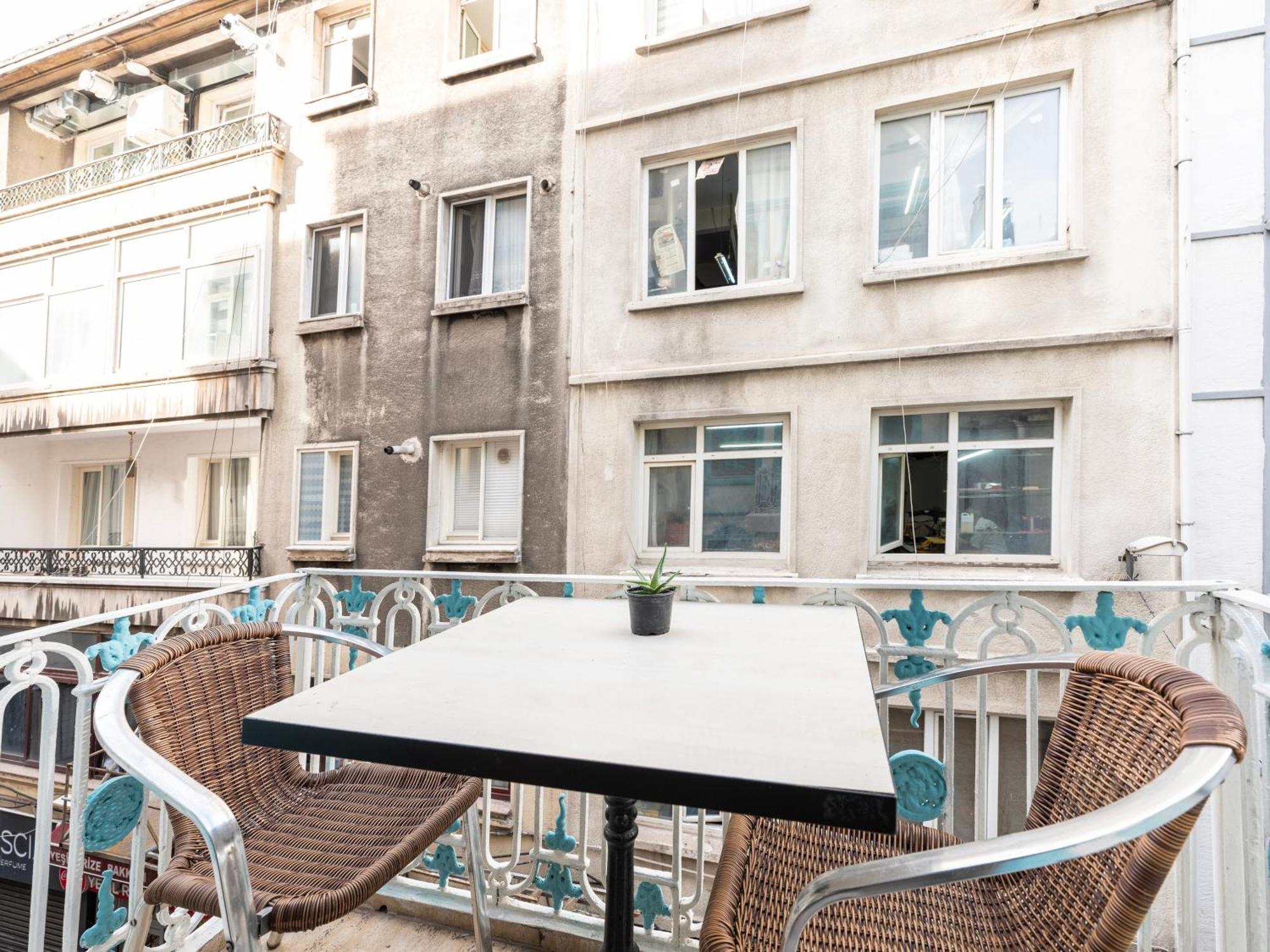 Taksim Dora Hotel Стамбул Экстерьер фото